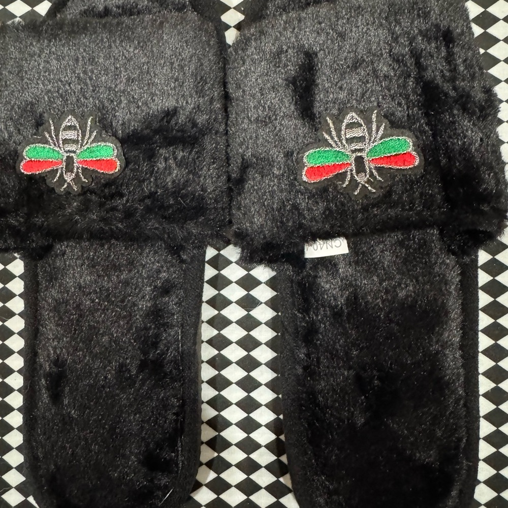 Bee Slippers - Picture 4 of 5